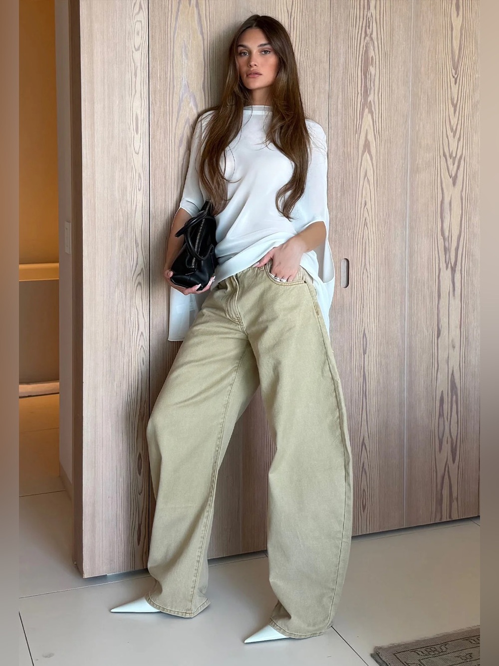 Lioness HORSESHOE JEAN | Stone D00 - Picture 2 of 5